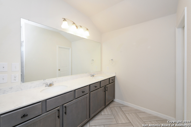 Image 32 of 46 For 2069 Flametree