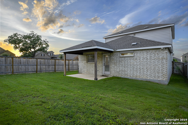 Image 38 of 46 For 2069 Flametree