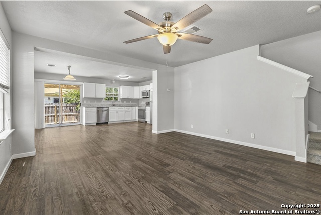 Image 6 of 25 For 115 Agency Oaks