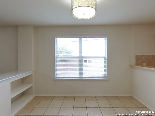 Image 13 of 41 For 943 Tisbury Pkwy