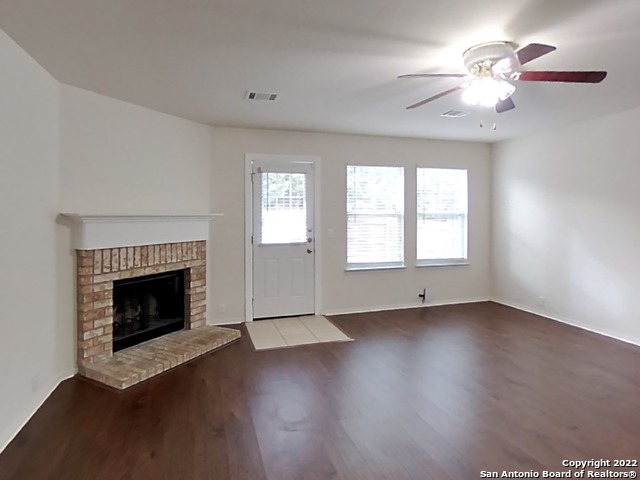 Image 14 of 41 For 943 Tisbury Pkwy