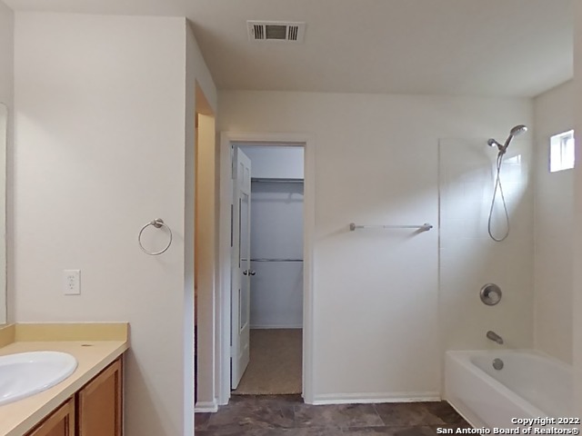 Image 20 of 41 For 943 Tisbury Pkwy