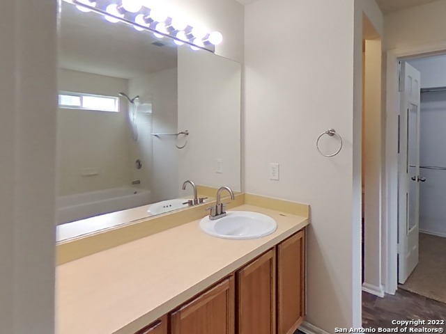 Image 21 of 41 For 943 Tisbury Pkwy