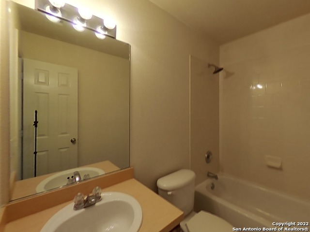 Image 30 of 41 For 943 Tisbury Pkwy