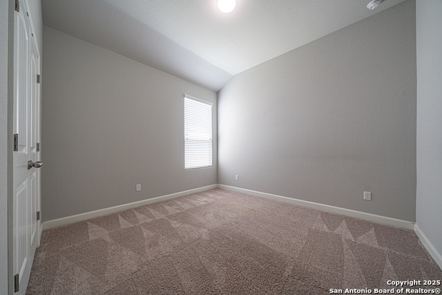 Listing photo id 9 for 8919 Monument Parke
