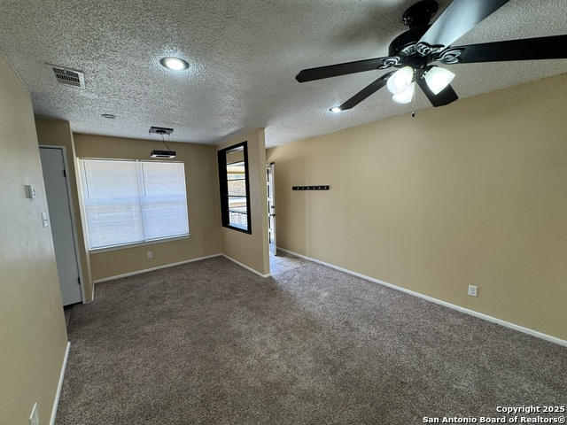 Listing photo id 10 for 923 Vance Jackson  1406