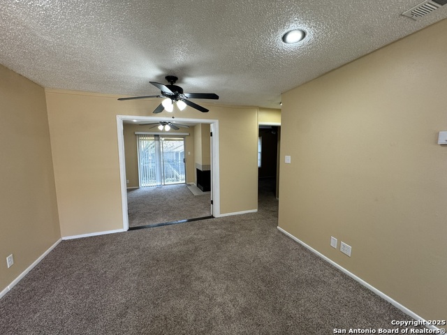 Listing photo id 28 for 923 Vance Jackson  1406