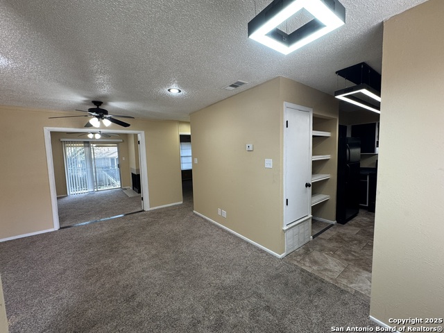 Listing photo id 29 for 923 Vance Jackson  1406