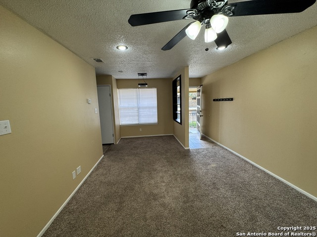 Listing photo id 3 for 923 Vance Jackson  1406