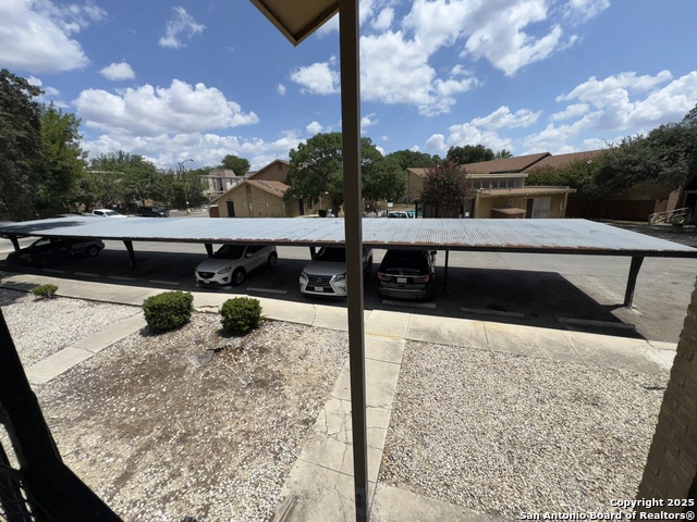 Listing photo id 4 for 923 Vance Jackson  1406