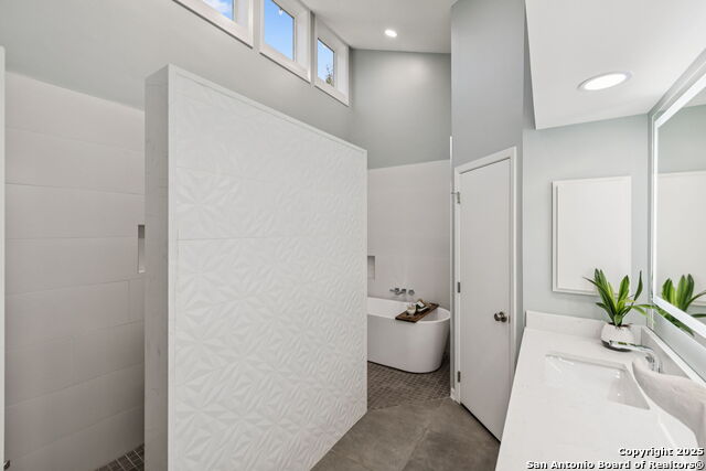 Listing photo id 10 for 111 Wickford Way