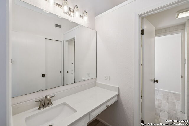 Listing photo id 33 for 111 Wickford Way