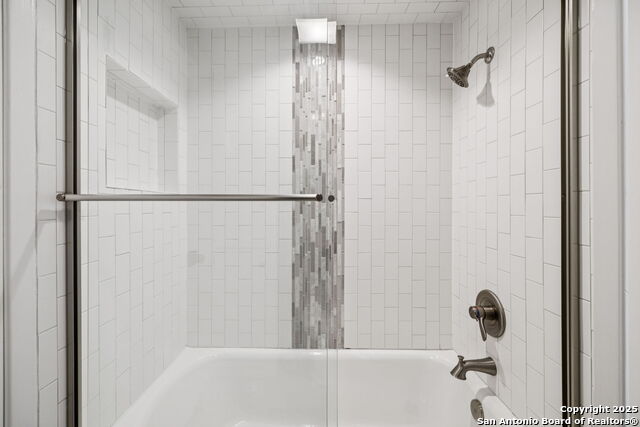 Listing photo id 34 for 111 Wickford Way
