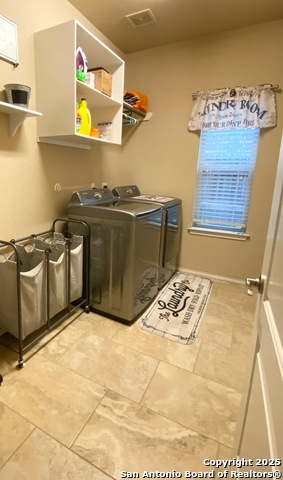 Listing photo id 13 for 8714 White Crown