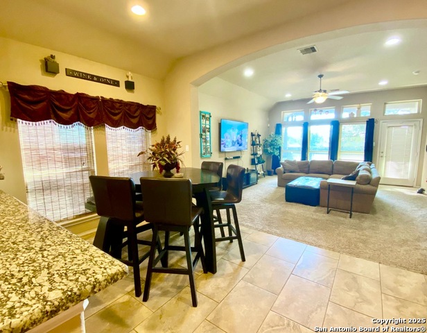 Listing photo id 6 for 8714 White Crown