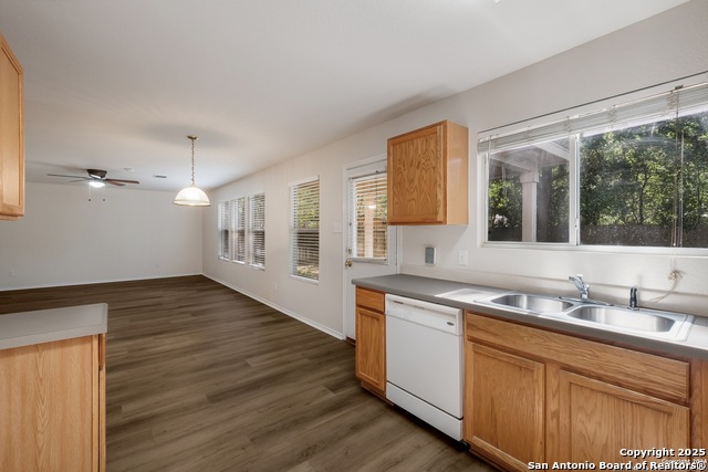 Image 12 of 18 For 11006 Hillsdale Loop