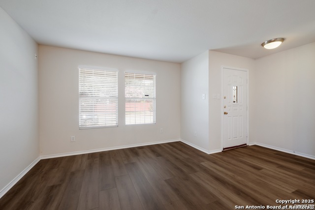 Image 4 of 18 For 11006 Hillsdale Loop