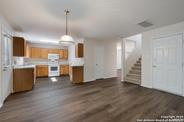 Image 8 of 18 For 11006 Hillsdale Loop