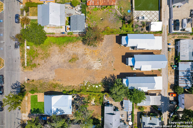 Listing photo id 14 for 814 Olive #1 N