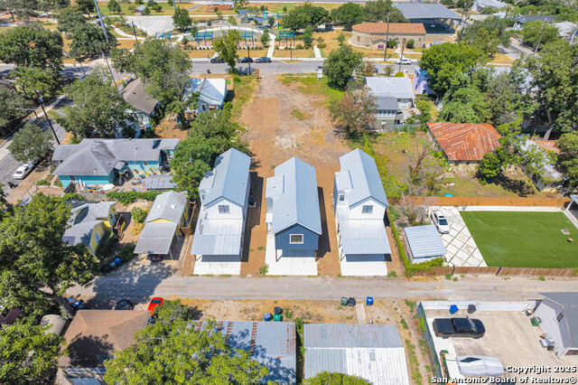 Listing photo id 15 for 814 Olive #1 N