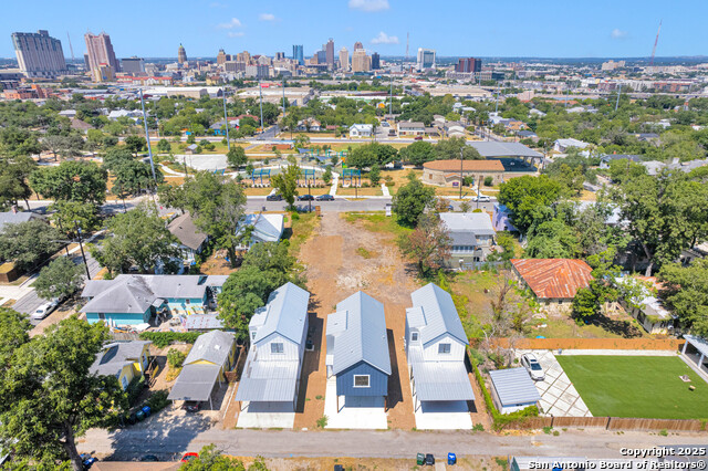 Listing photo id 16 for 814 Olive #1 N