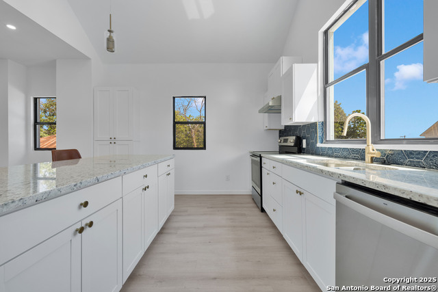 Listing photo id 6 for 814 Olive #1 N