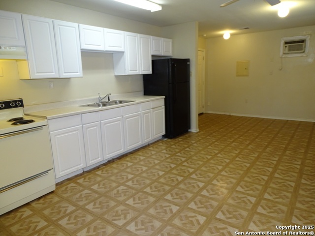 Image 12 of 20 For 1016 Blanco Rd.  203