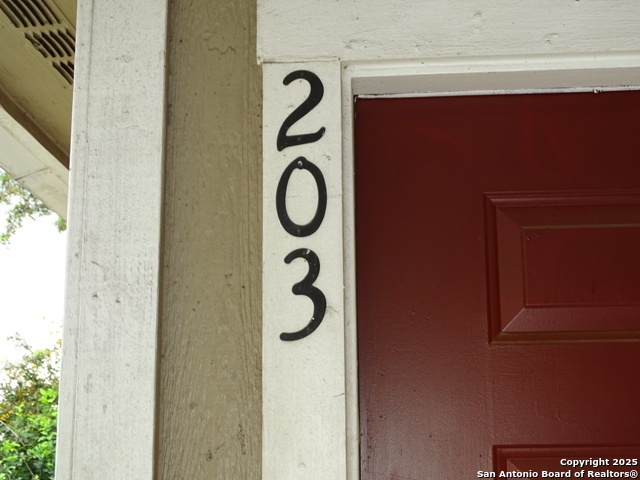 Image 2 of 20 For 1016 Blanco Rd.  203