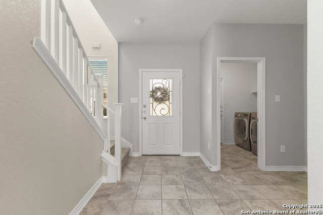 Image 4 of 34 For 14626 Jocasta