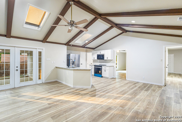 Image 18 of 31 For 5914 Forest Mill St