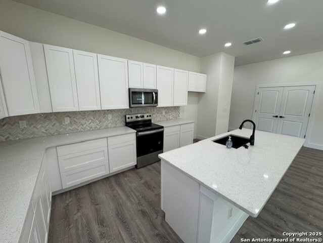 Image 28 of 35 For 664 Rolling Hills