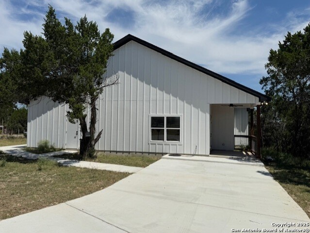 Image 4 of 35 For 664 Rolling Hills