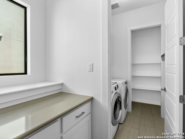 Listing photo id 15 for 825 Saint Mary's Street N 102