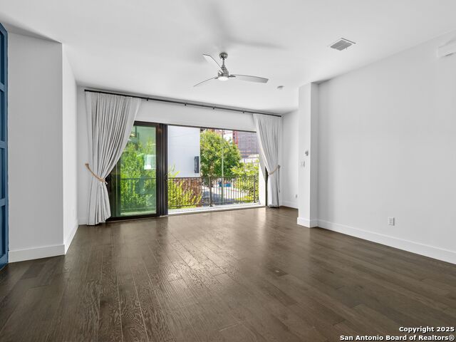 Listing photo id 18 for 825 Saint Mary's Street N 102