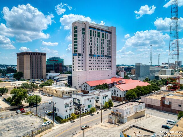 Listing photo id 41 for 825 Saint Mary's Street N 102