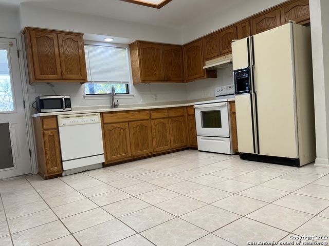 Image 2 of 14 For 326 Elm Dr  