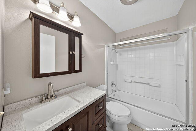 Listing photo id 18 for 5607 Charwood Dr