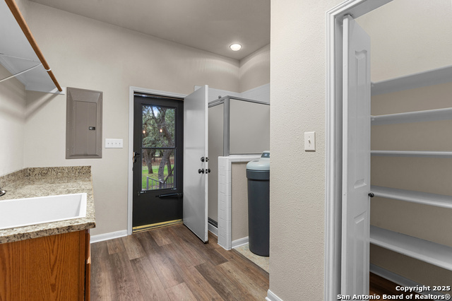 Image 19 of 55 For 106 Oak Valley Dr
