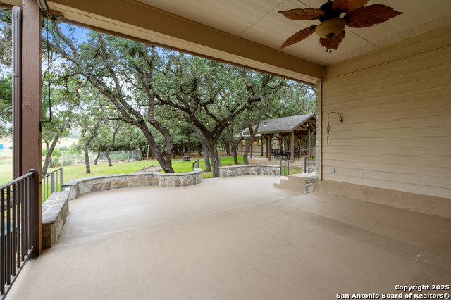 Image 35 of 55 For 106 Oak Valley Dr