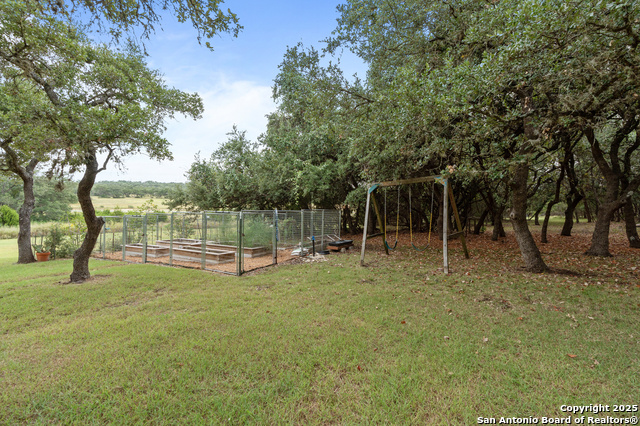Image 39 of 55 For 106 Oak Valley Dr