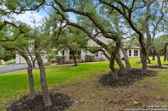 Image 4 of 55 For 106 Oak Valley Dr
