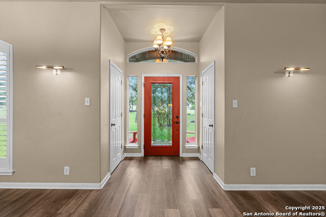 Image 6 of 55 For 106 Oak Valley Dr