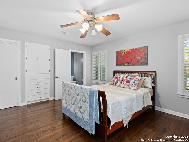 Image 19 of 29 For 215 Tophill Rd