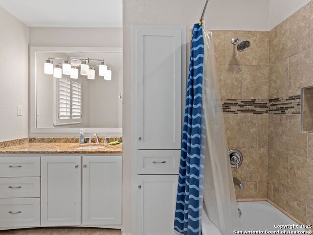 Image 22 of 29 For 215 Tophill Rd