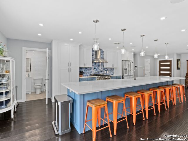 Image 9 of 29 For 215 Tophill Rd