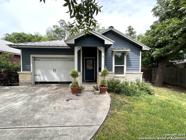 Details for 619 Lindheimer St, New Braunfels, TX 78130