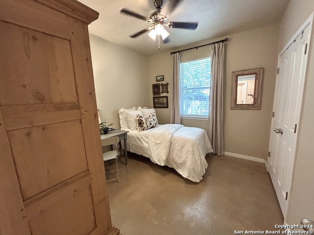 Image 13 of 17 For 619 Lindheimer St