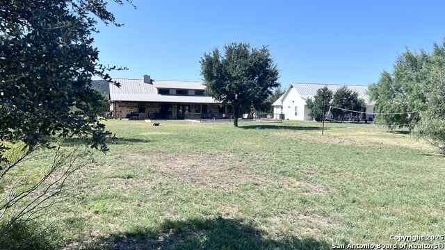 Listing photo id 18 for 888 Tierra Linda Dr