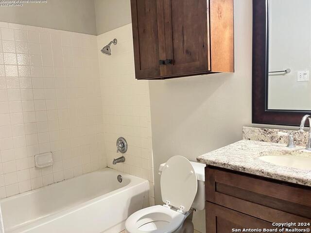 Listing photo id 10 for 8343 Morning Grv
