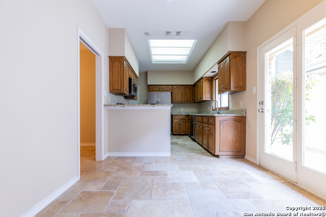 Listing photo id 22 for 6 Cottesmore Ct